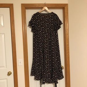 MAX STUDIO floral black wrap dress